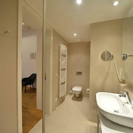 Lejlighed Kolonada Luxury 2 Bedroom Apartment With Balcony